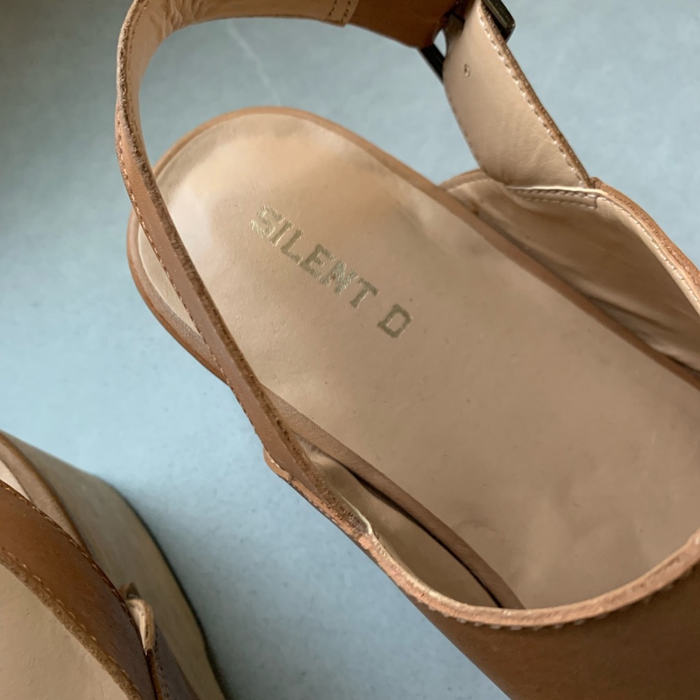 Silent D Georgia Slingback Heeled Clogs - Picture 5 of 7